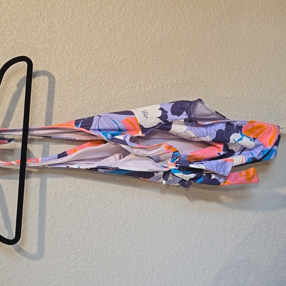 Cupshe Floral One-Piece Swimsuit NWT - Picture 4 of 5